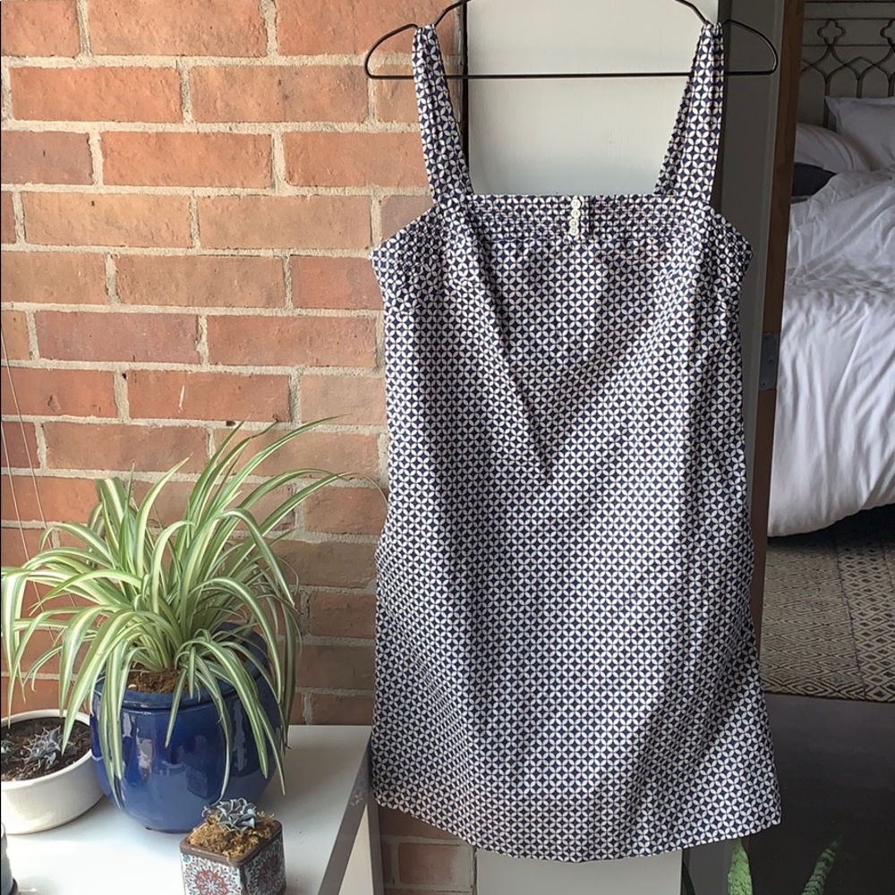 J. Crew | Geometric Pocket Shift Dress | Size 8 - Picture 2 of 7